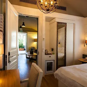 Pino Hotel